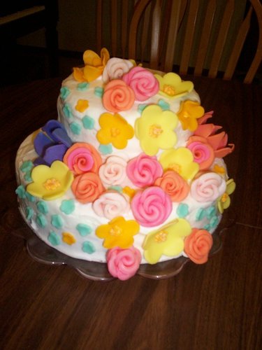 Flower_Cake_by_annasaphiree.jpg