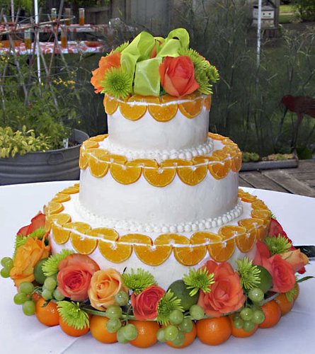 wedding_cake_with_oranges_by_terilee53.jpg